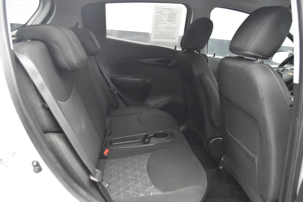 Used 2021 White Chevrolet 1LT image 24