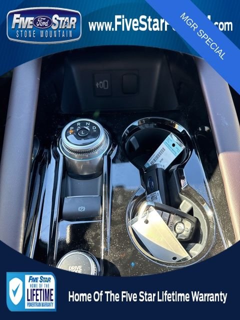 New 2026 Star White Metallic Tri-Coat Ford Platinum image 39