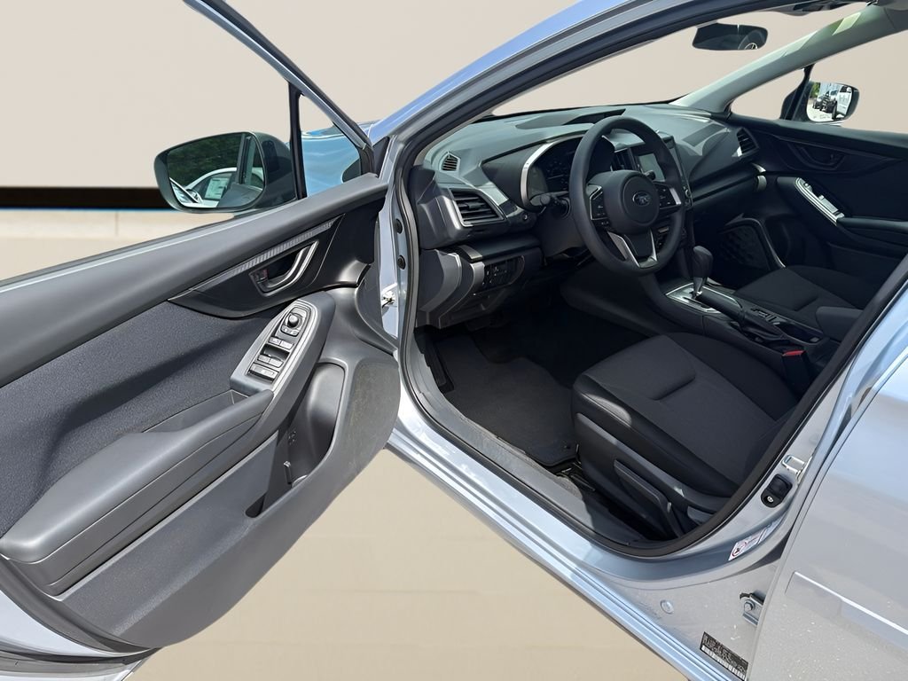 Used 2018 Ice Silver Metallic Subaru 2.0i Premium image 12