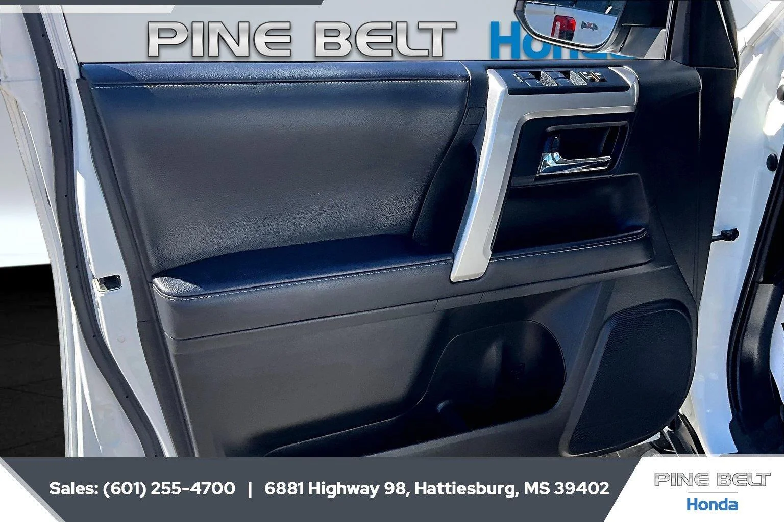 Used 2023 Ice Cap Toyota SR5 Premium image 17