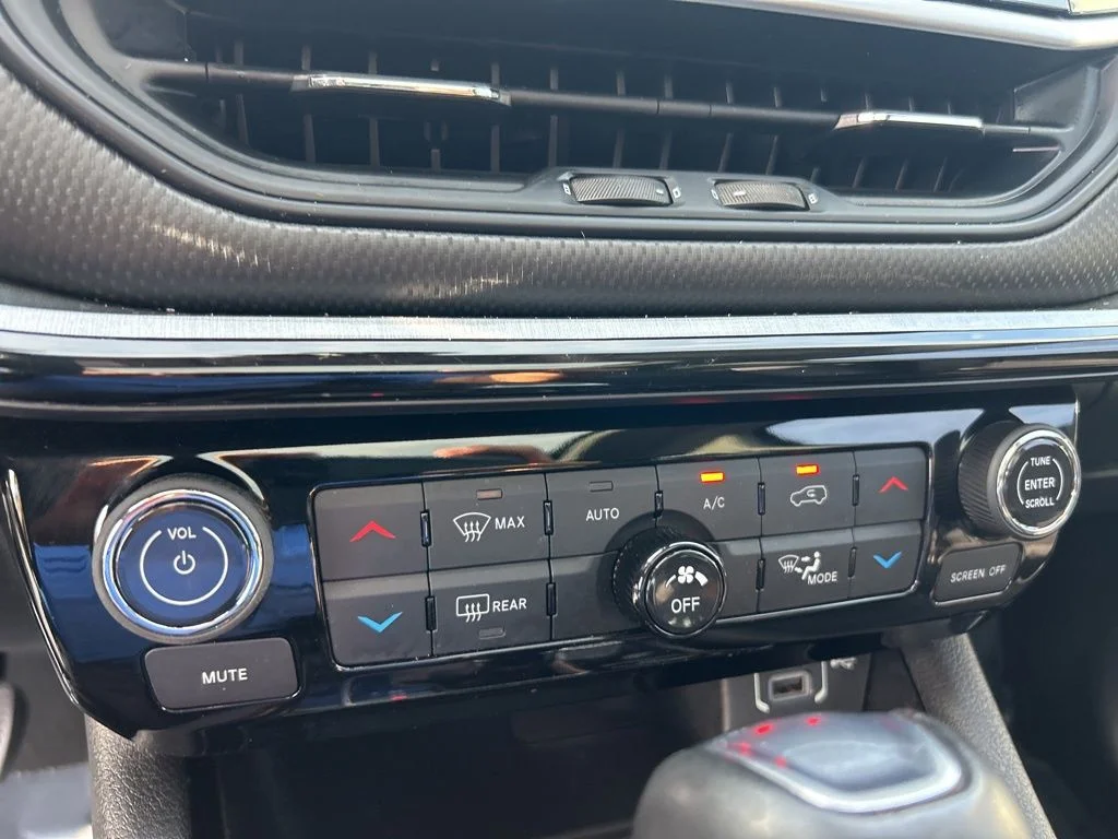Certified Used 2022 Black Jeep Trailhawk image 39