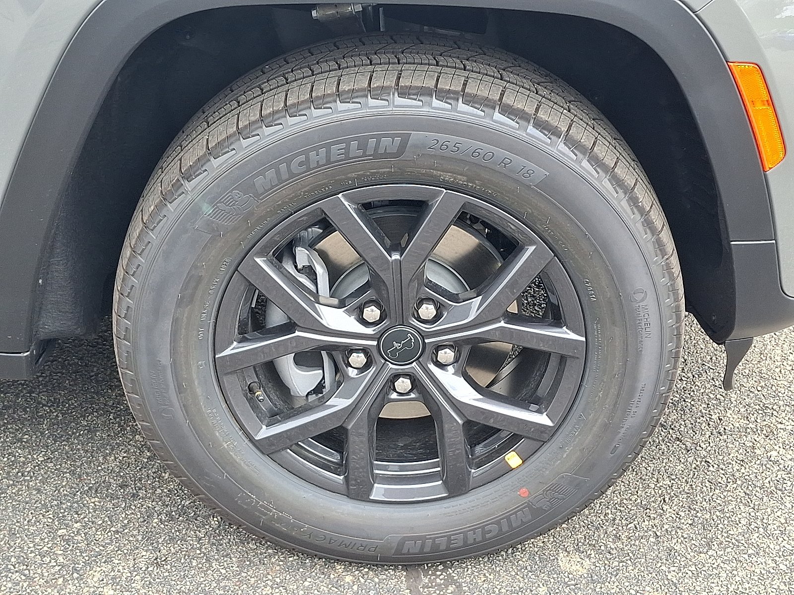 New 2027 Sting-Gray Clear-Coat Paint Jeep Laredo Altitude 4x4 image 5