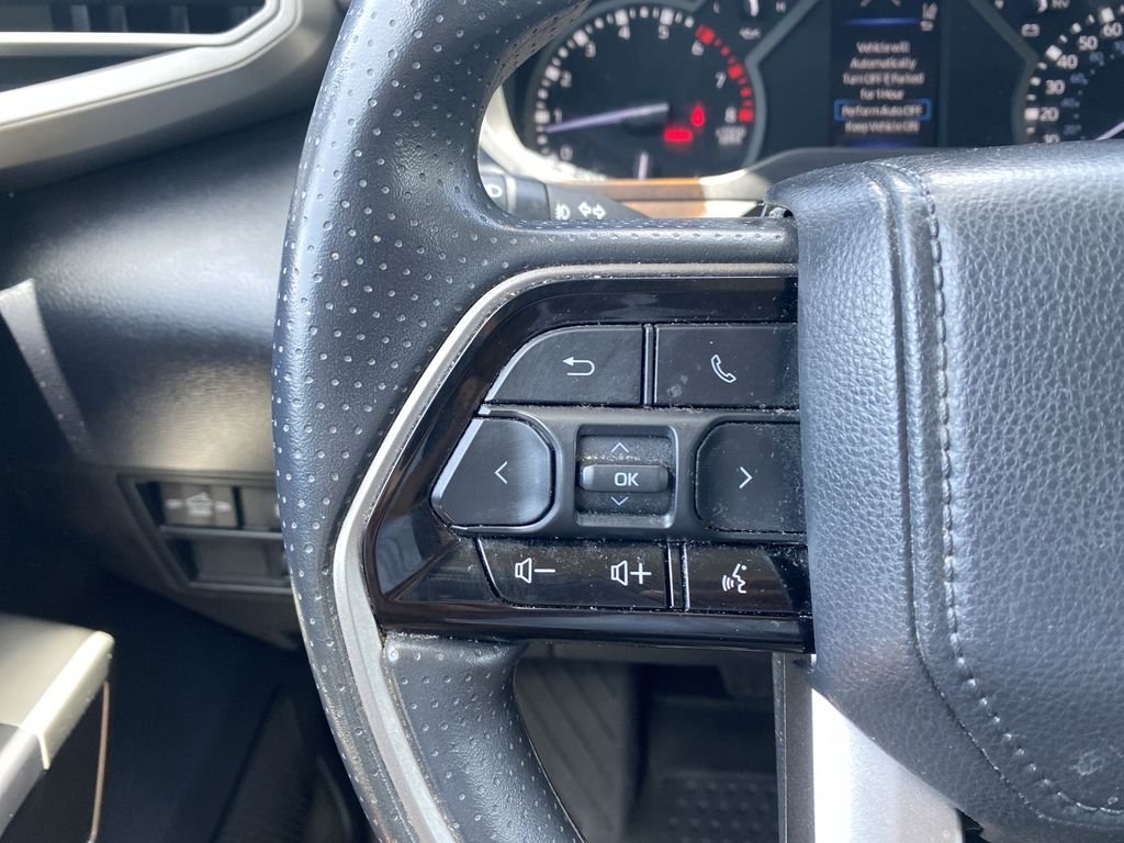 Used 2022 White Toyota SR5 image 23