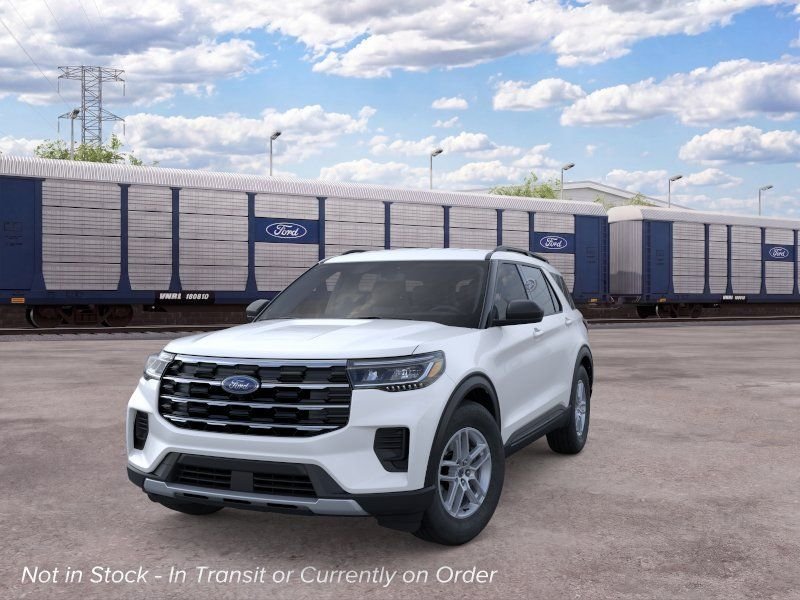 New 2026 Star White Metallic Tri-Coat Ford Active image 2