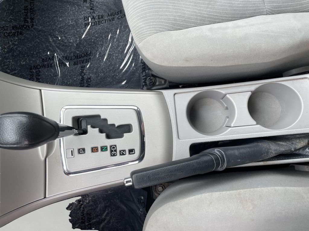 Used 2011 Gray Toyota LE image 23