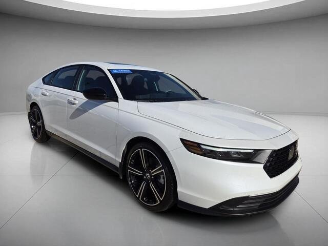 Used 2026 Platinum White Pearl Honda Sport image 7