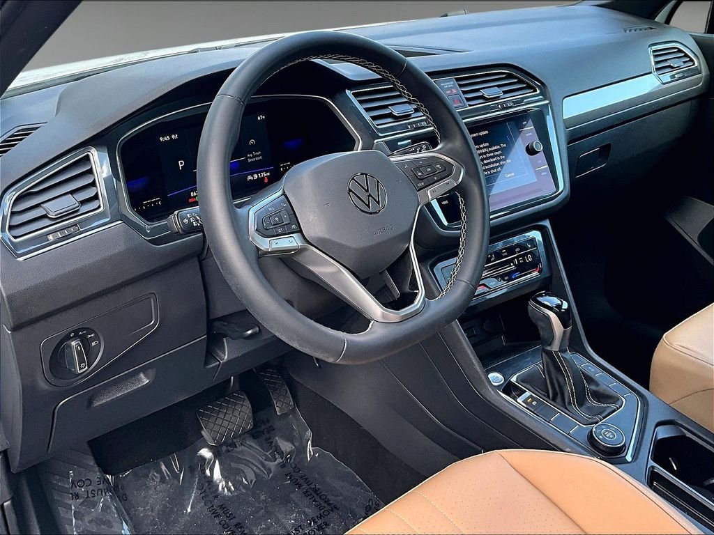 Used 2022 White Volkswagen 2.0T SE image 8