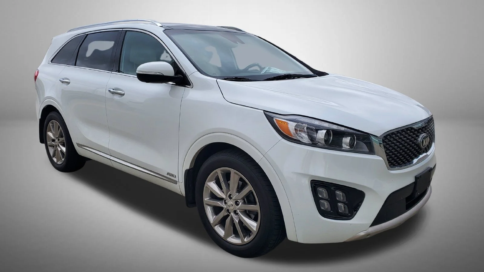 Used 2017 White Kia SX Limited image 2