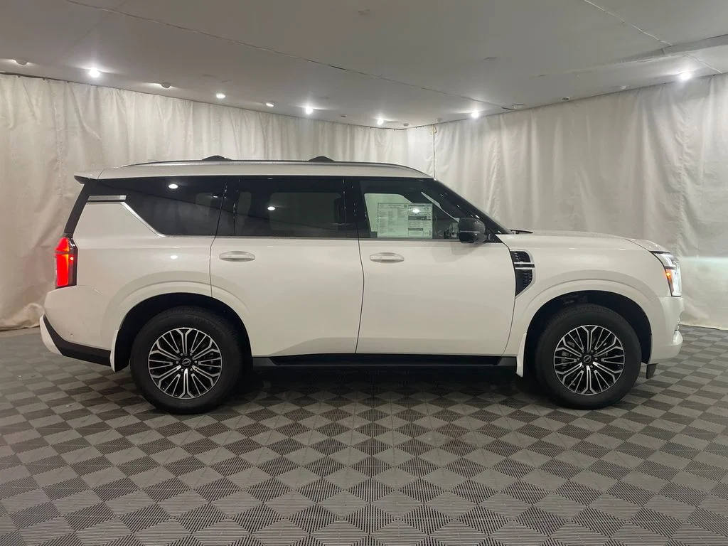 New 2026 Aspen White TriCoat Nissan SL image 4