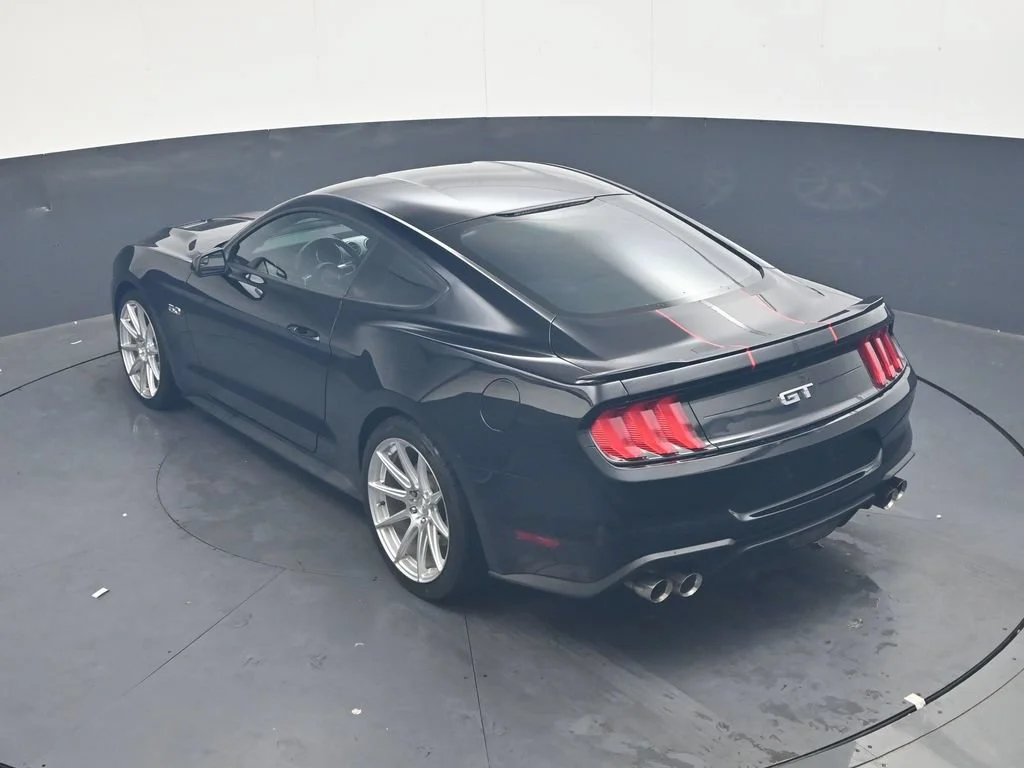 Used 2018 Shadow Black Ford GT image 20