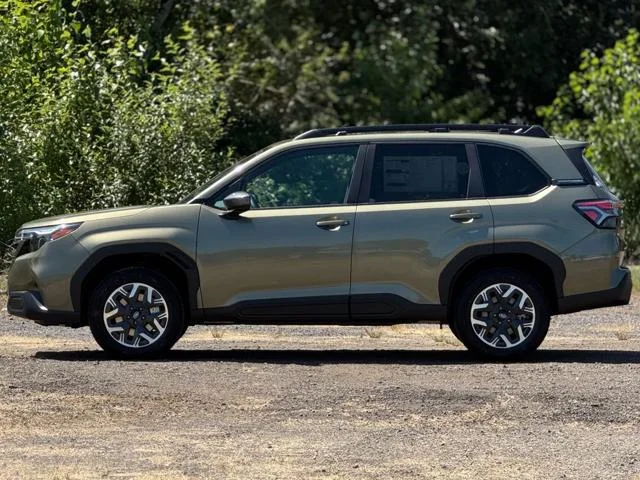 New 2026 AUTUMN GREEN METALLIC Subaru Limited image 4