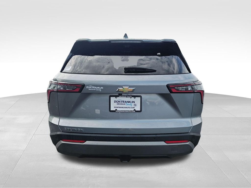 Used 2025 Gray Chevrolet LT image 4