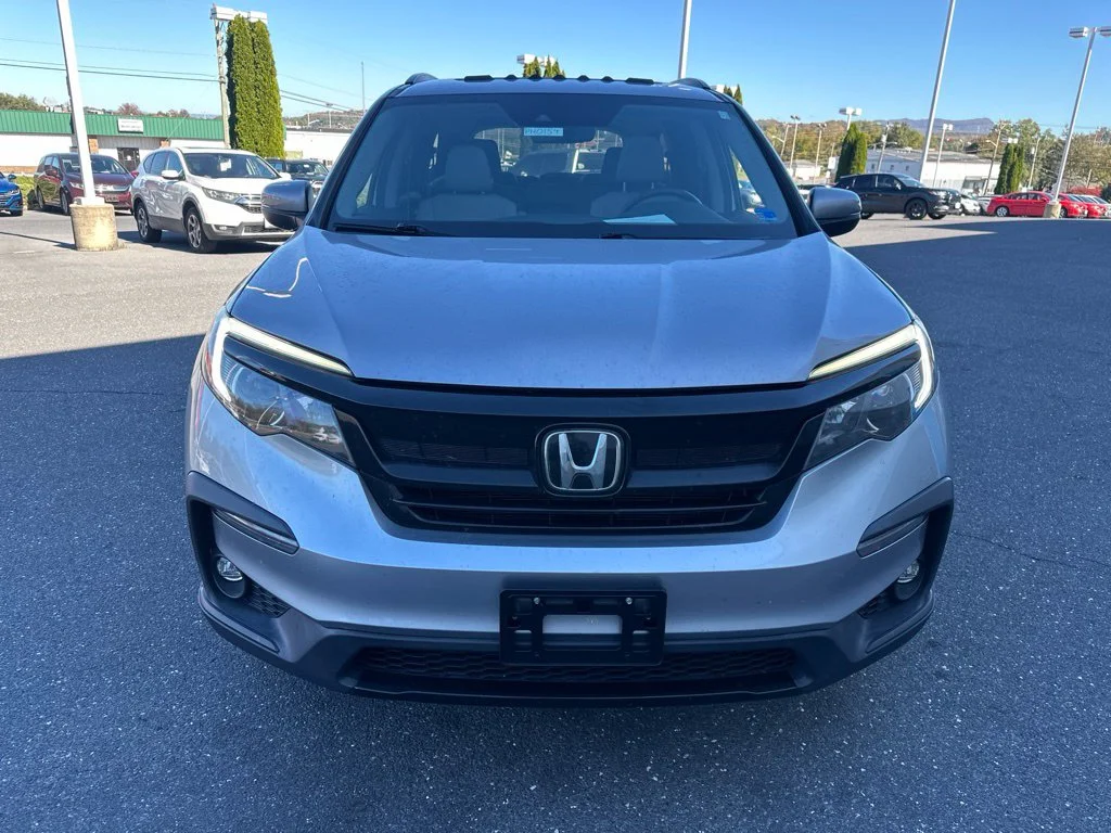 Used 2022 Lunar Silver Metallic Honda Special Edition image 9