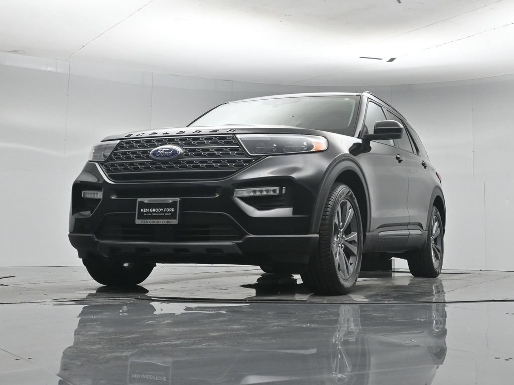Certified Used 2023 Black Ford XLT image 53