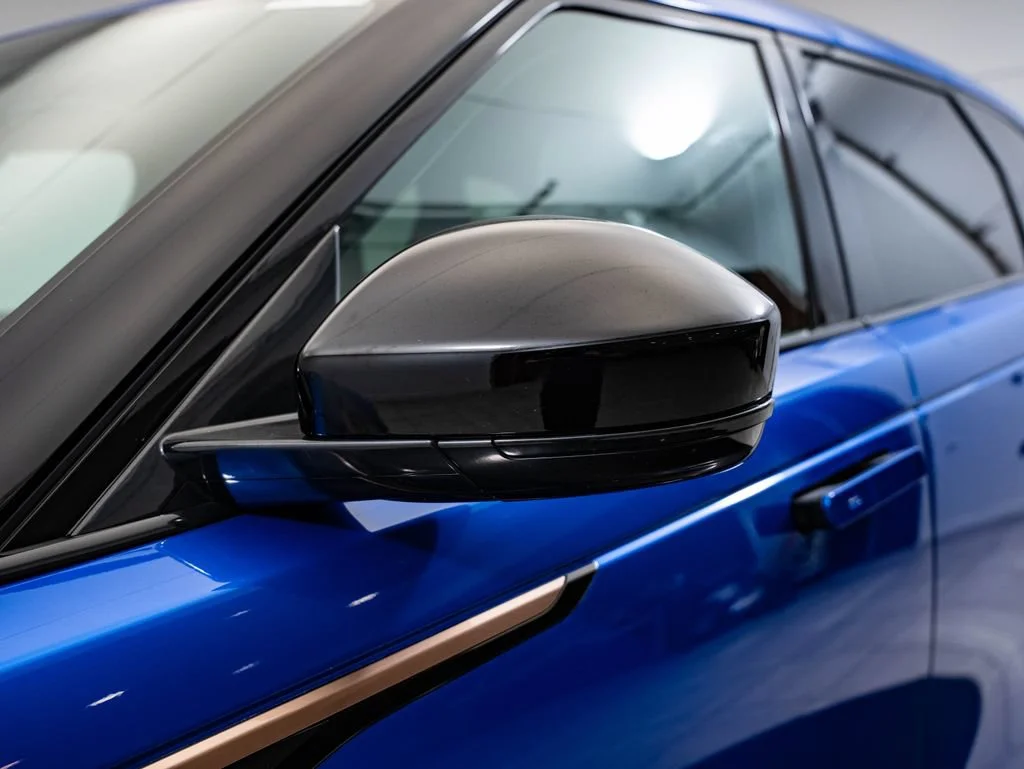 Used 2022 SVO Premium Palette Blue Land Rover R-Dynamic HSE image 17