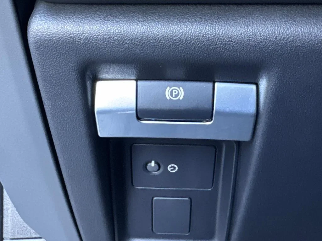 2023 Land Rover Defender X - Photo 28