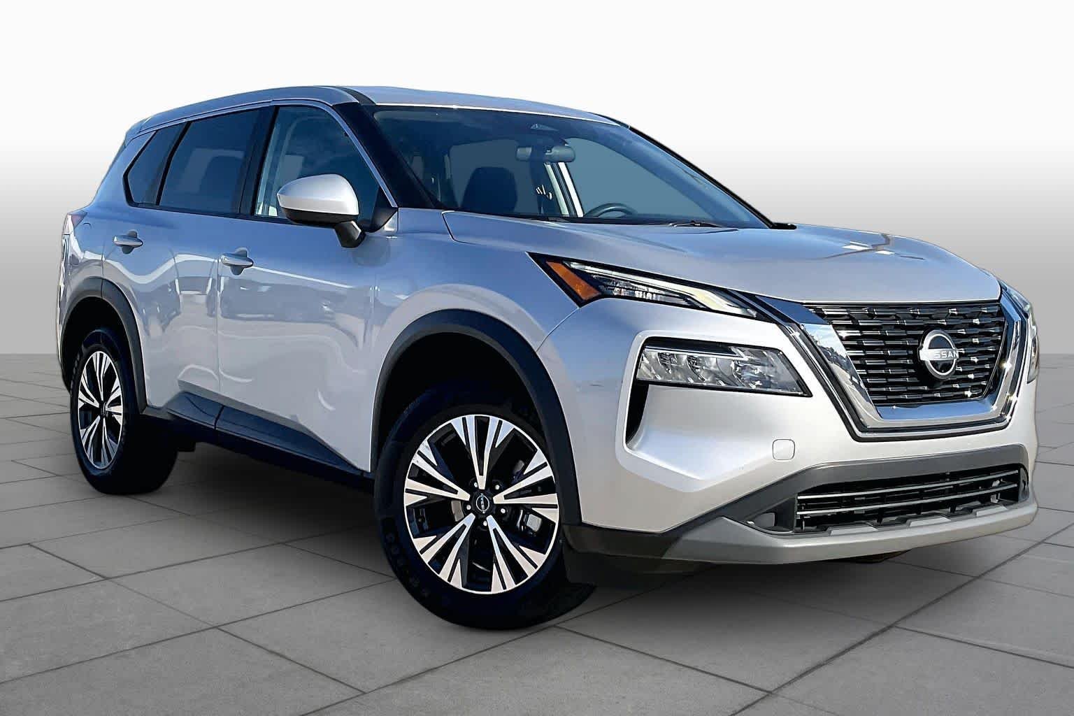 Used 2023 Brilliant Silver Metallic Nissan SV image 3