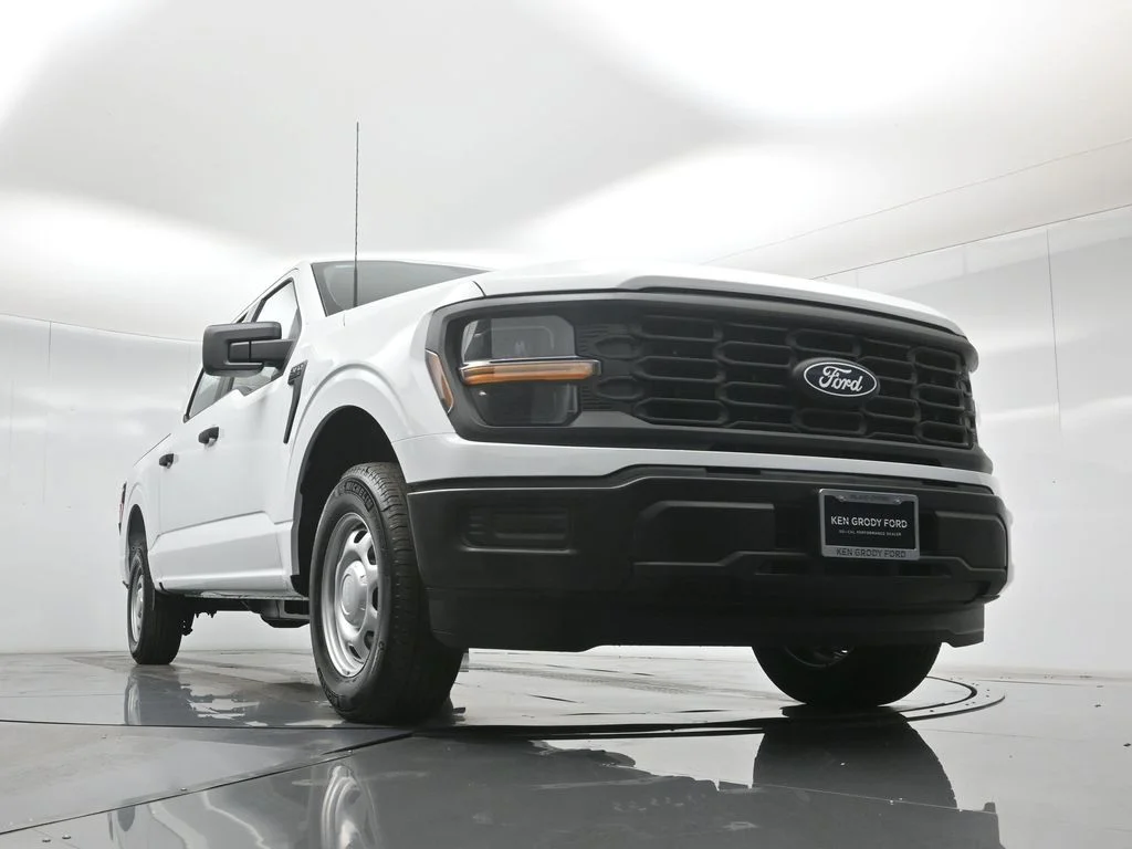 New 2026 Oxford White Ford XL image 42
