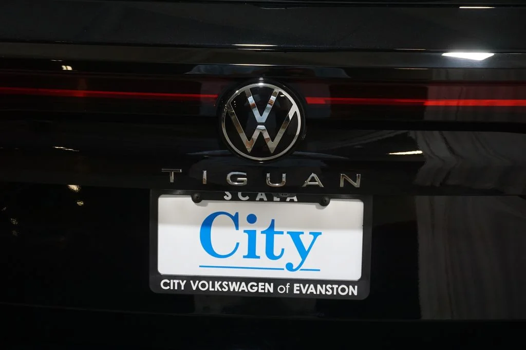 Certified Used 2025 Black Volkswagen 2.0T SE image 34