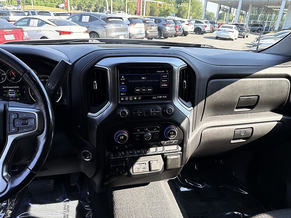Used 2020 Shadow Gray Metallic Chevrolet LT image 16