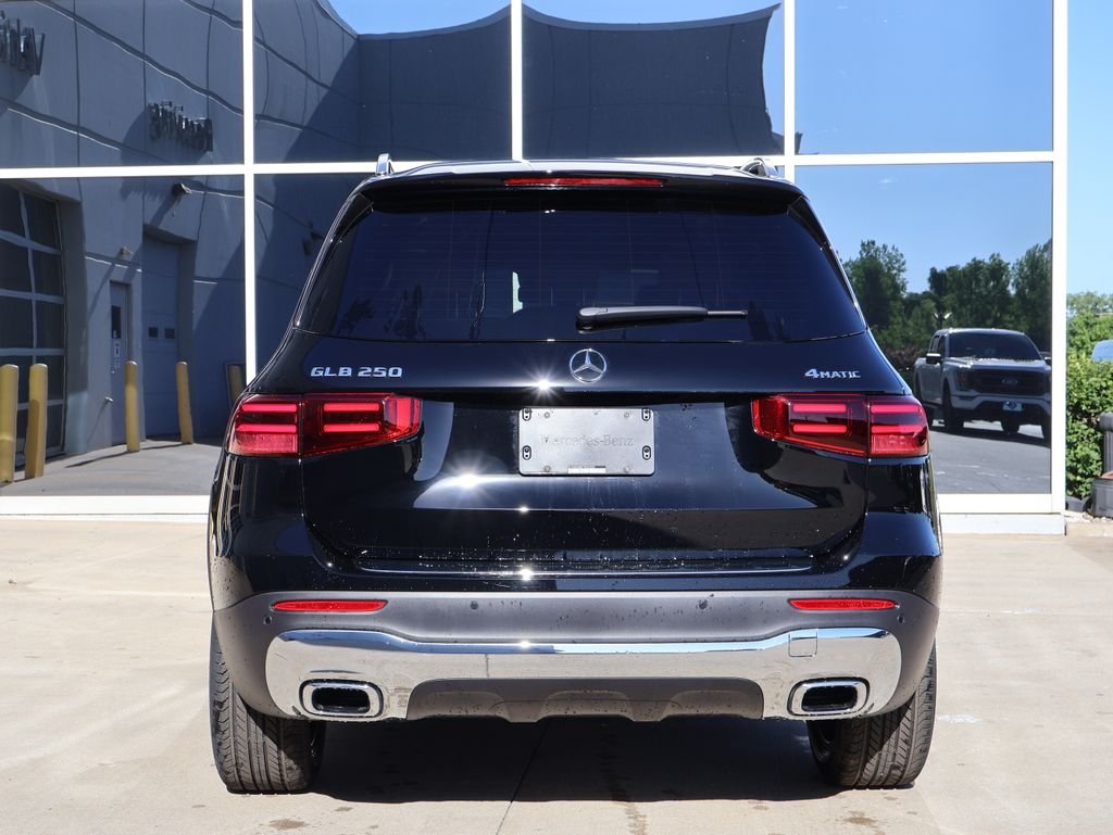 New 2026 Night Black Mercedes-Benz GLB 250 image 6
