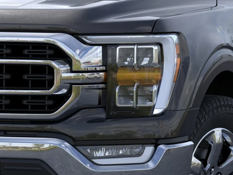 New 2023 Agate Black Metallic Ford XLT image 18