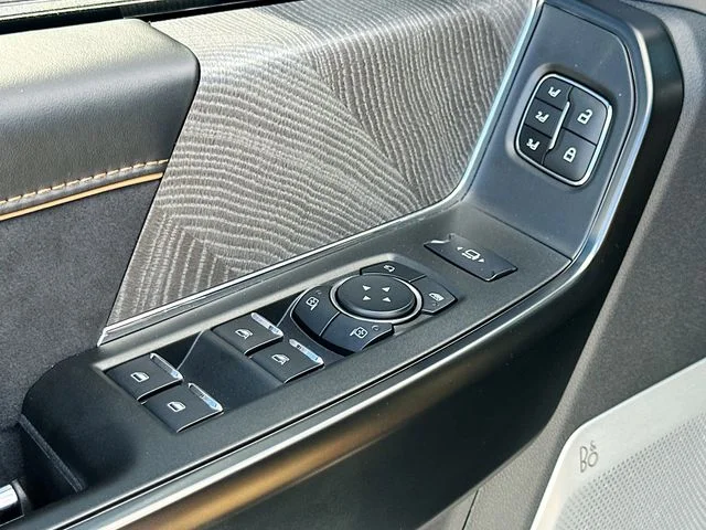 Used 2024 White Ford Platinum image 18