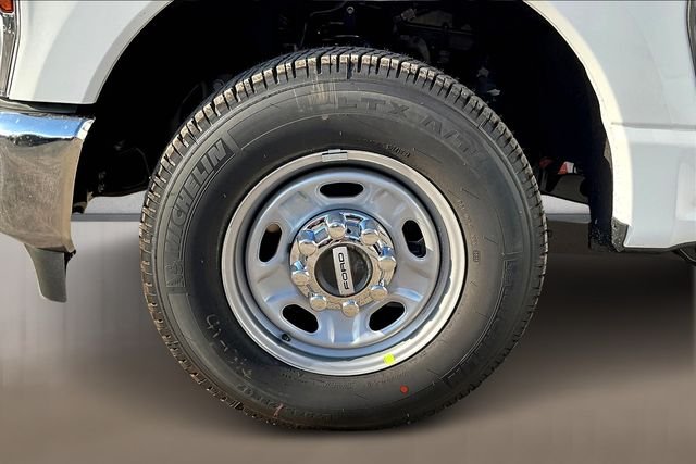 2026 Ford F-350 Super Duty XL - Photo 10