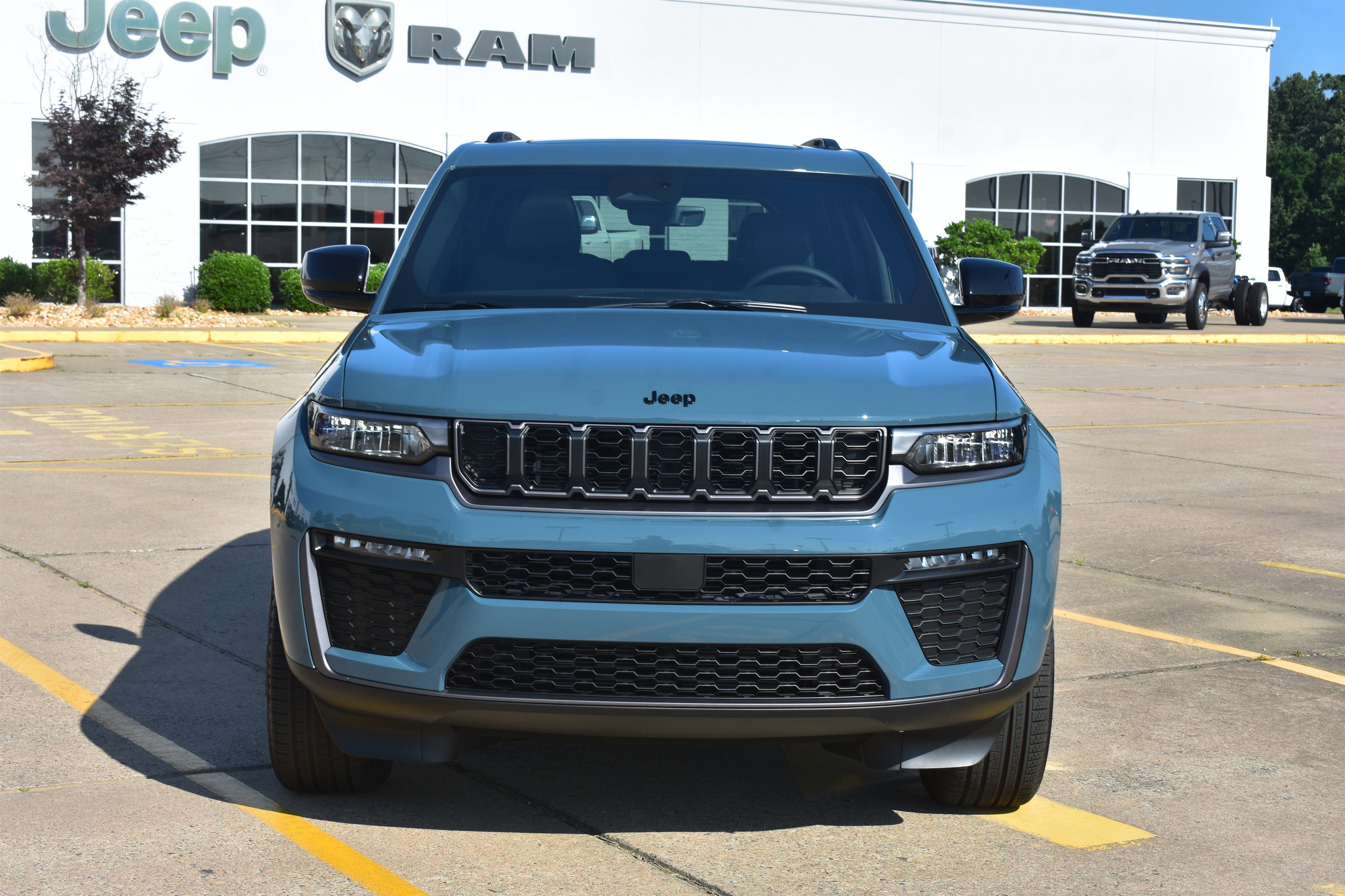 New 2026 Steel Blue Exterior Paint Jeep Limited image 2