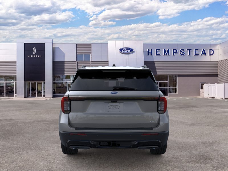 New 2026 Carbonized Gray Metallic Ford ST-Line image 5