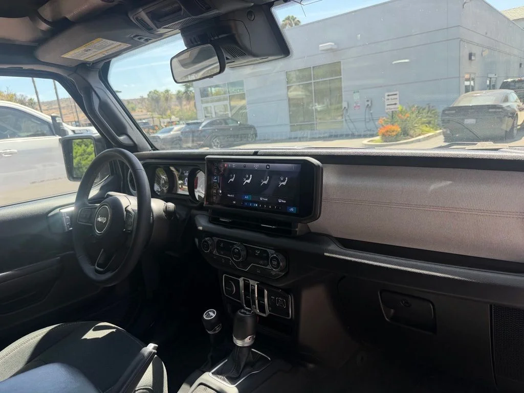 Used 2024 Gray Jeep Sport S image 16