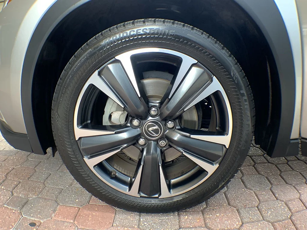 Certified Used 2022 ATOMIC SILVER Lexus UX 200 image 10