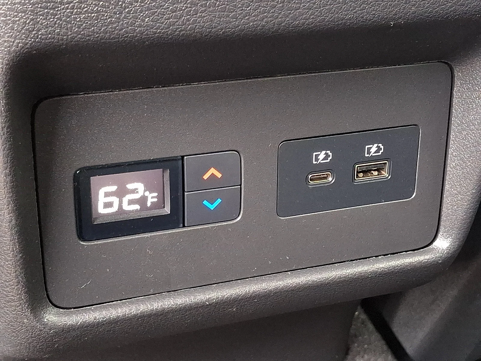 Used 2023 Gun Metallic Nissan SL image 11