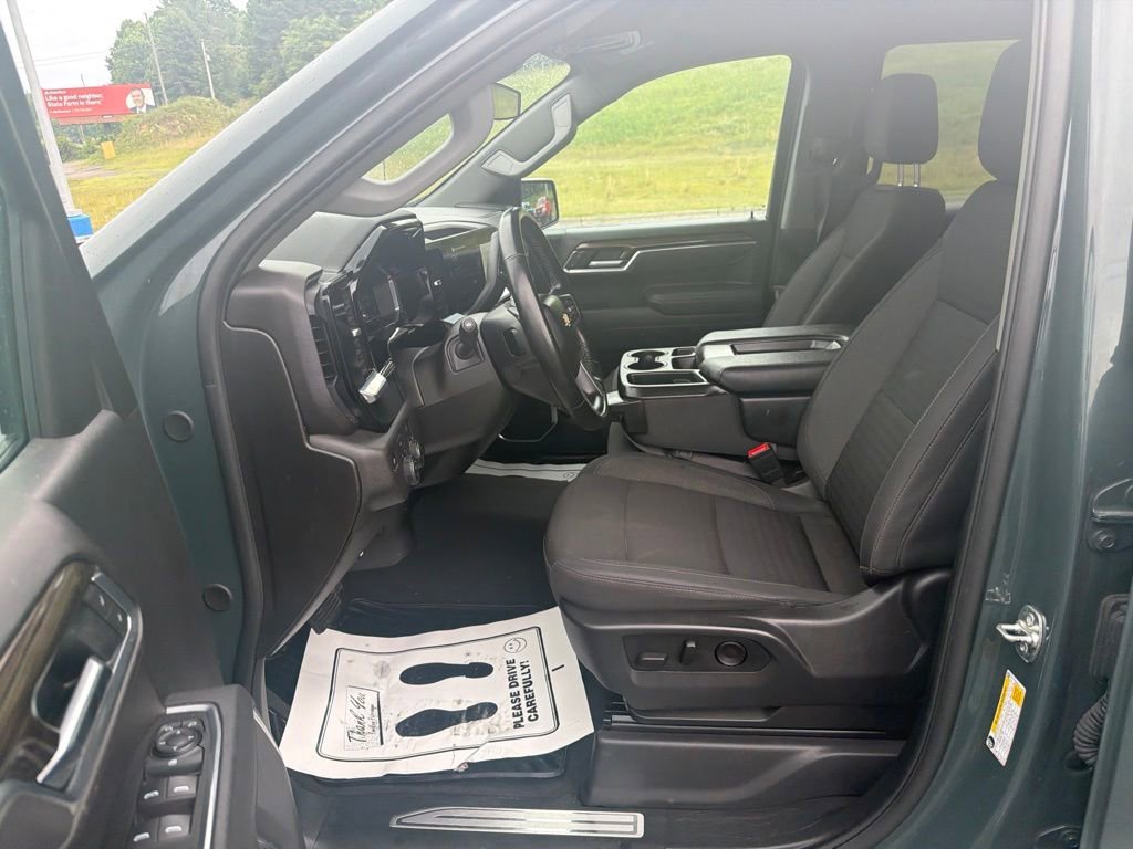 Used 2025 Cypress Gray Chevrolet LT image 14