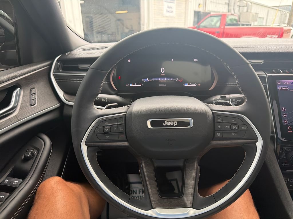 Used 2025 White Jeep Limited image 14