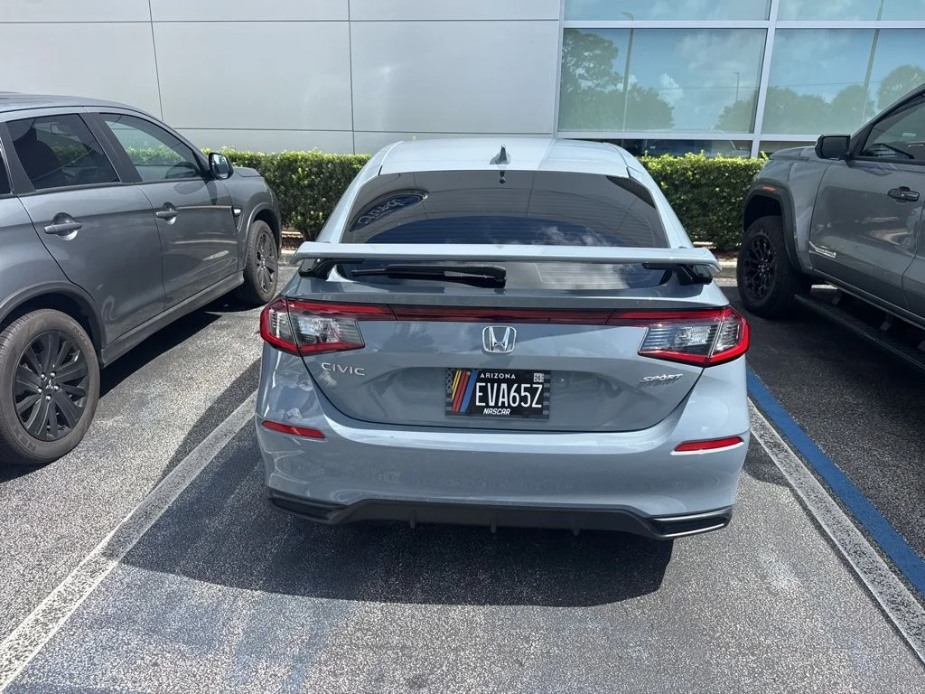 Used 2023  Honda Sport image 5