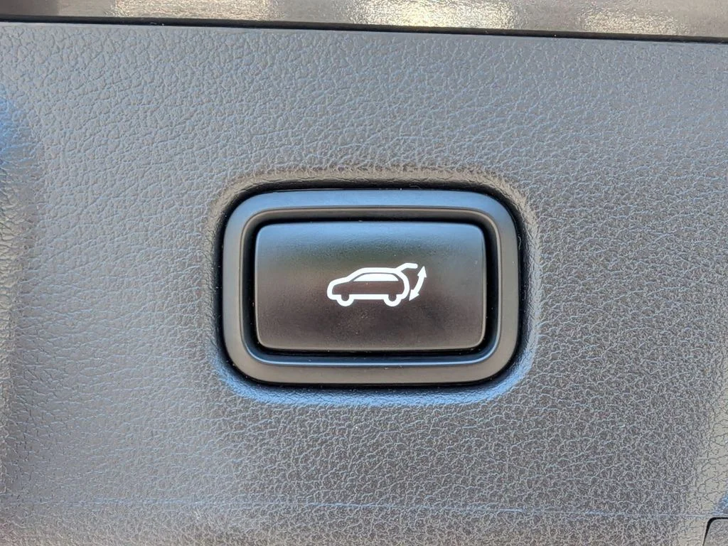Used 2021 Black Hyundai Calligraphy image 31