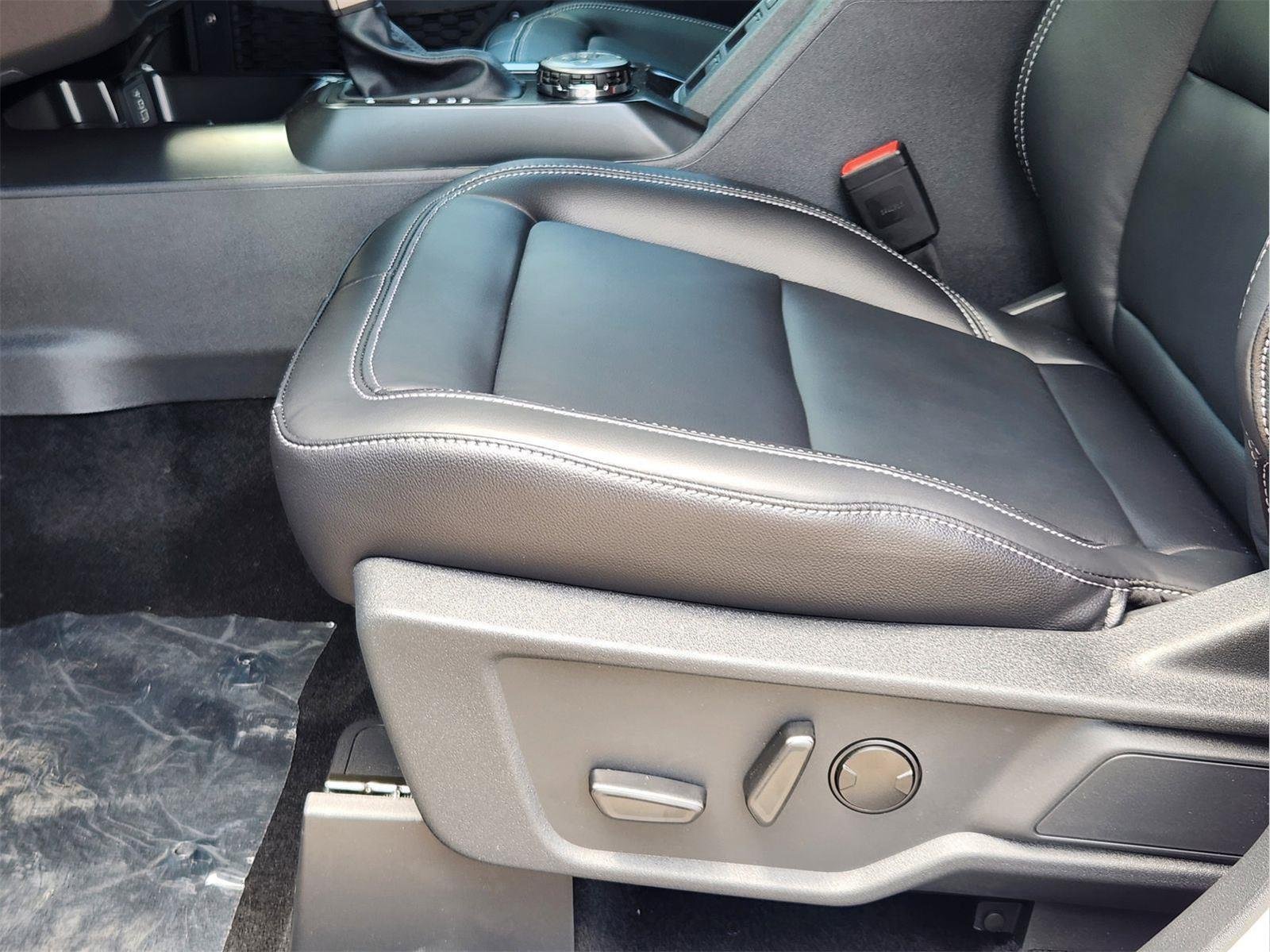 New 2026 Avalanche Gray Ford Outer Banks® image 17