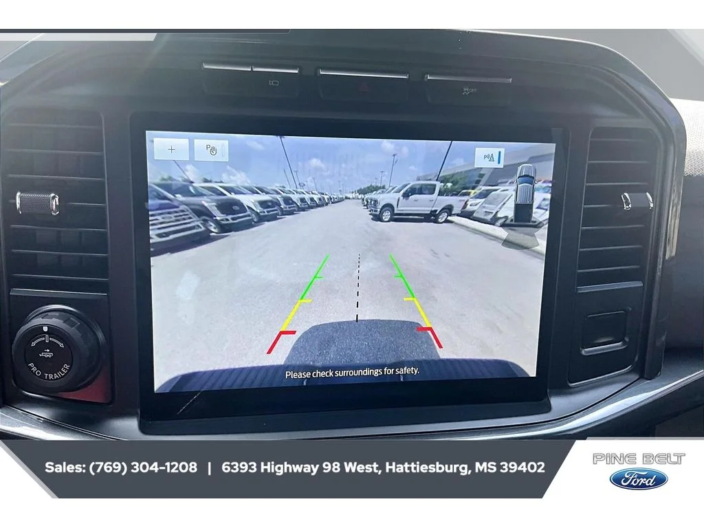 Used 2022 Rapid Red Metallic Tinted Clearcoat Ford XLT image 16