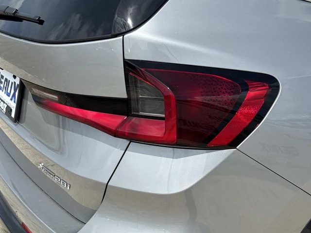 Used 2025 Silver BMW xDrive28i image 10