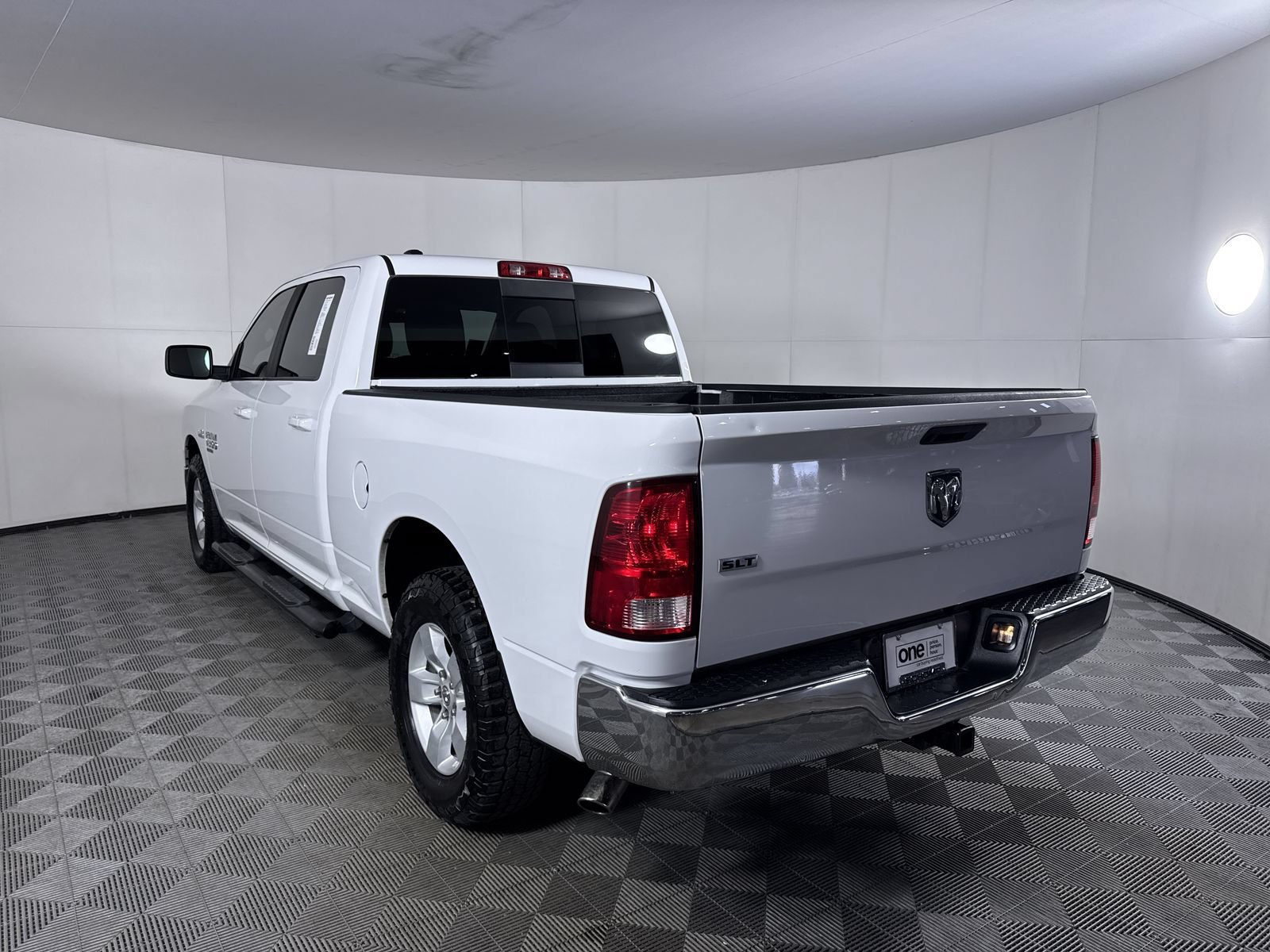 Used 2019 Bright White Clearcoat Ram SLT image 22