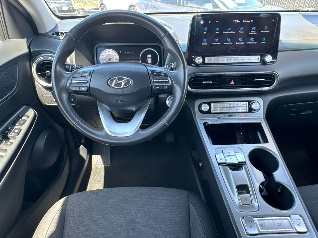 Used 2023 White Hyundai SEL image 21