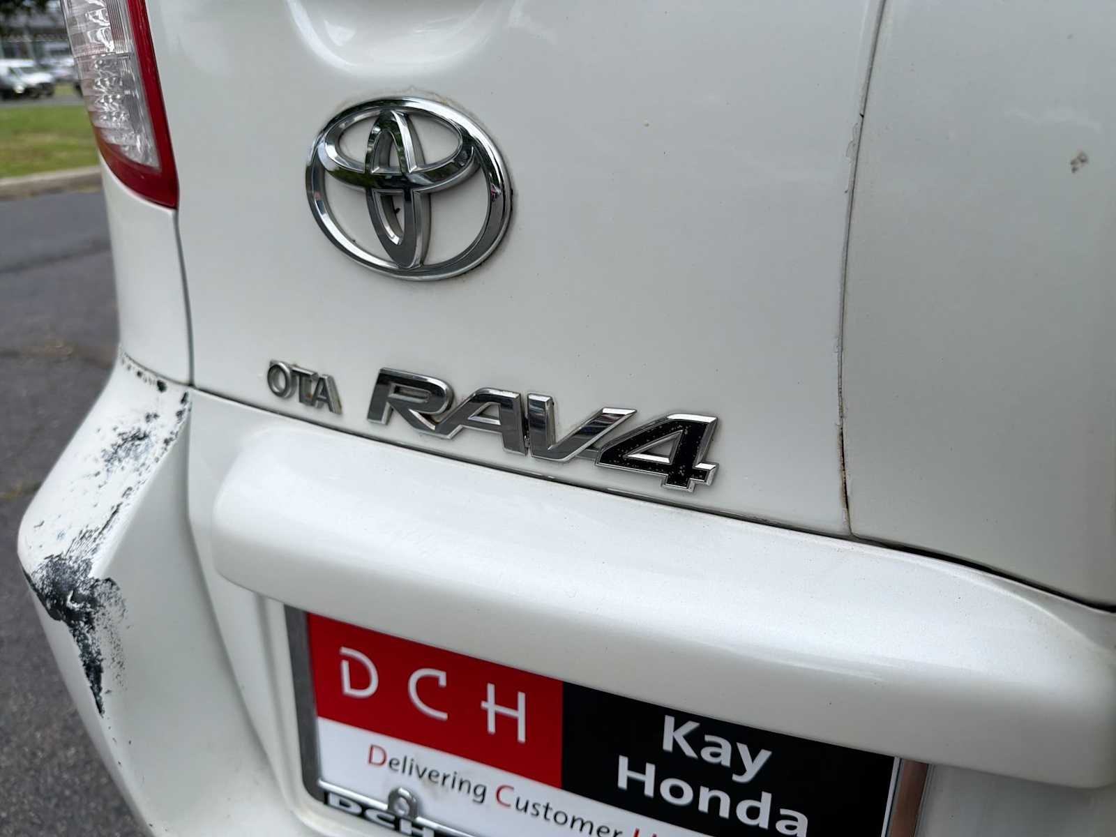 Used 2010 Blizzard Pearl Toyota Ltd image 18