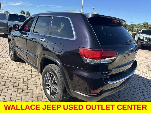 Used 2020  Jeep Limited image 9