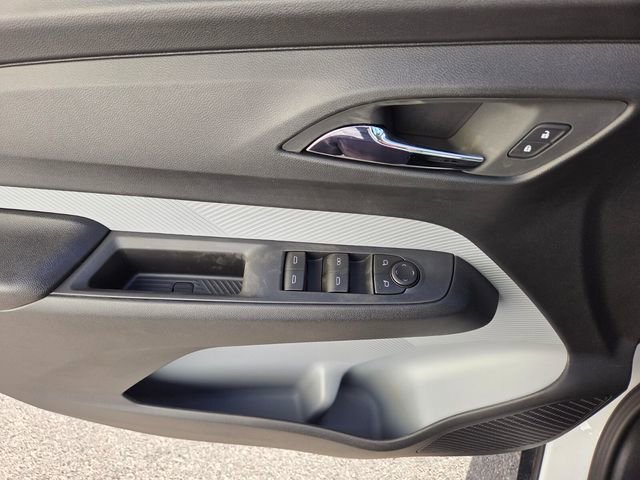 New 2027 Summit White Chevrolet RS image 9