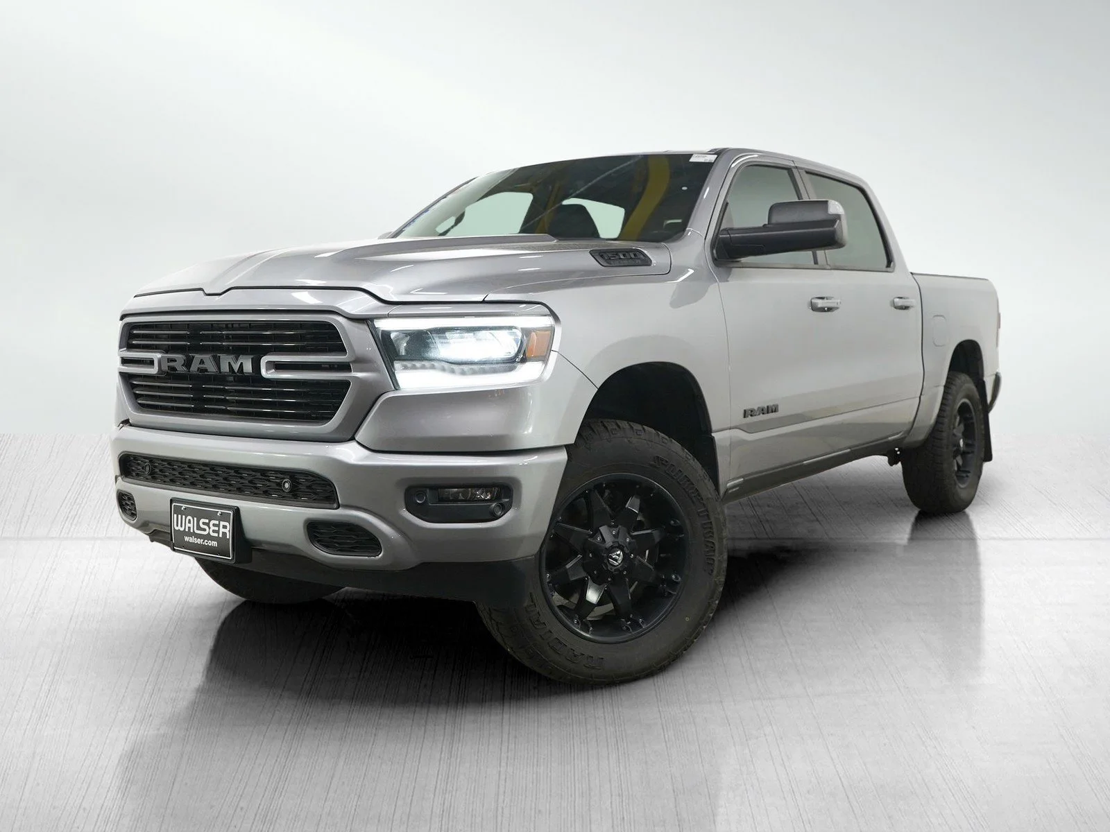 2019 RAM 1500 Sport Crew Cab 4x4 5'7" Box's photo