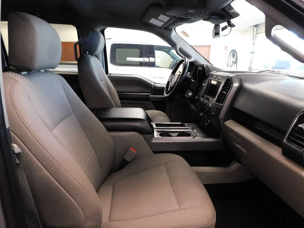 Used 2020 Iconic Silver Metallic Ford XLT image 44