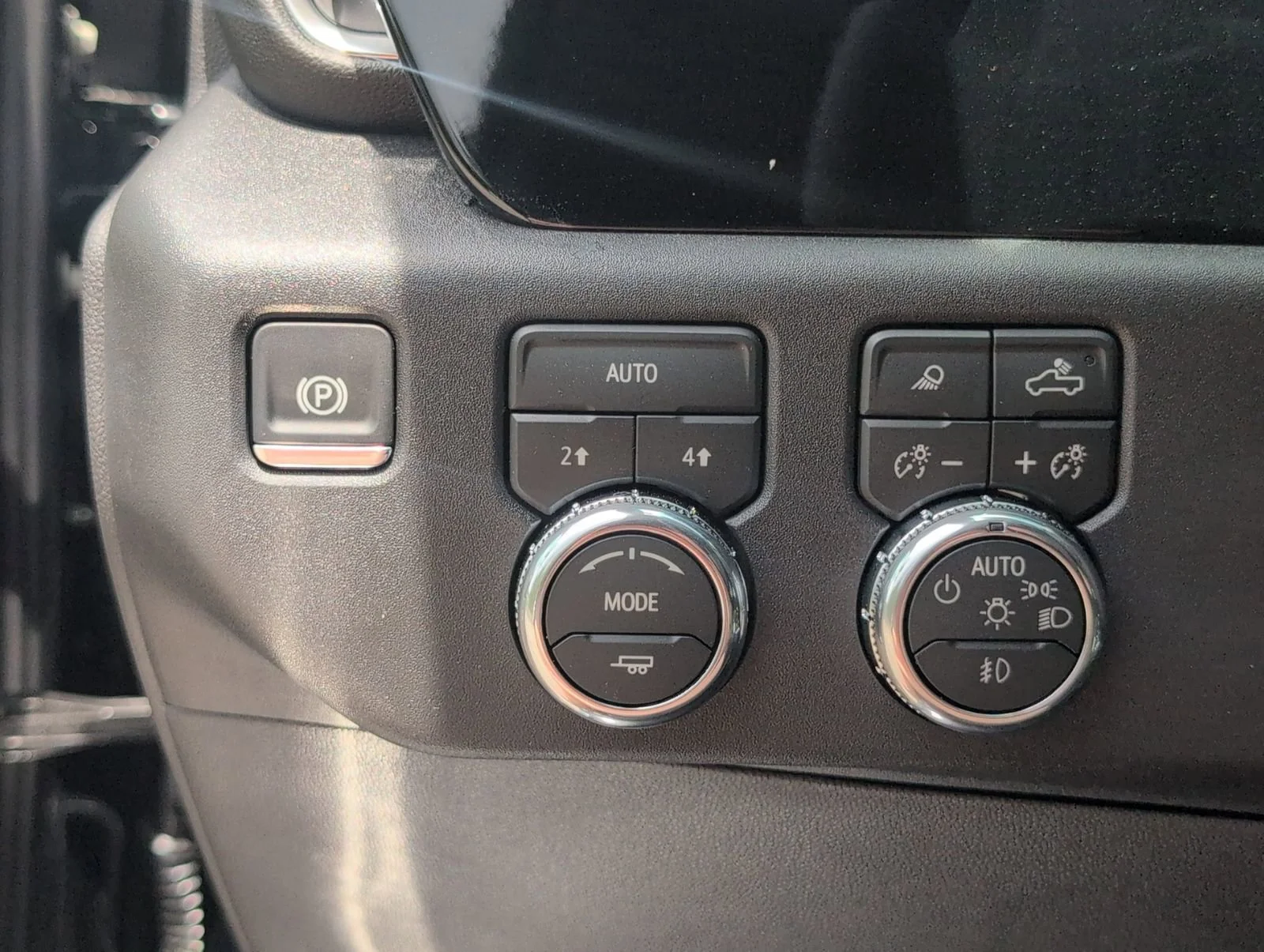 New 2026 Onyx Black GMC SLT image 27