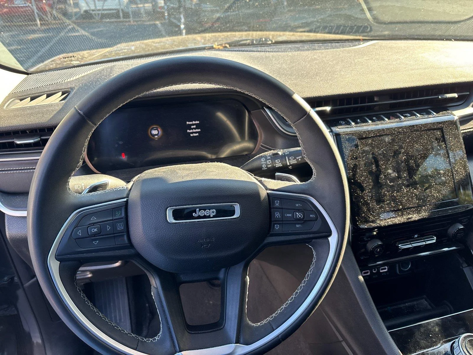 Used 2023 Baltic Gray Metallic Clearcoat Jeep Laredo image 17