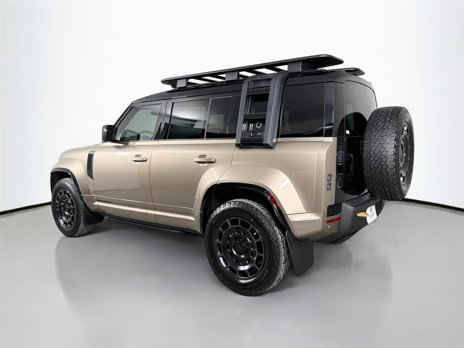New 2026 Petra Copper LAND ROVER  OCTA image 7